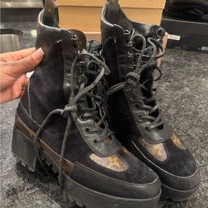 Louis Vuitton Desert Boots